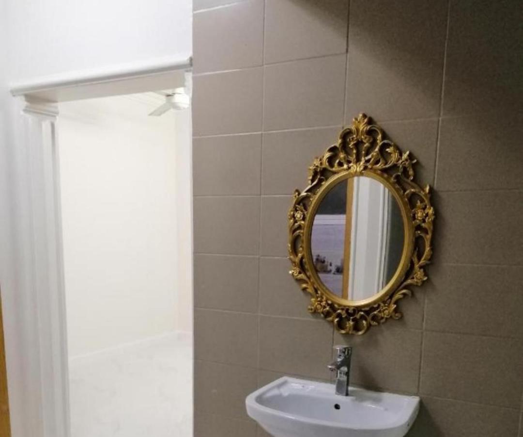صقر للعوائل -غرف نوم وجلسه واسعه ومطبخ- Apartment Riyadh