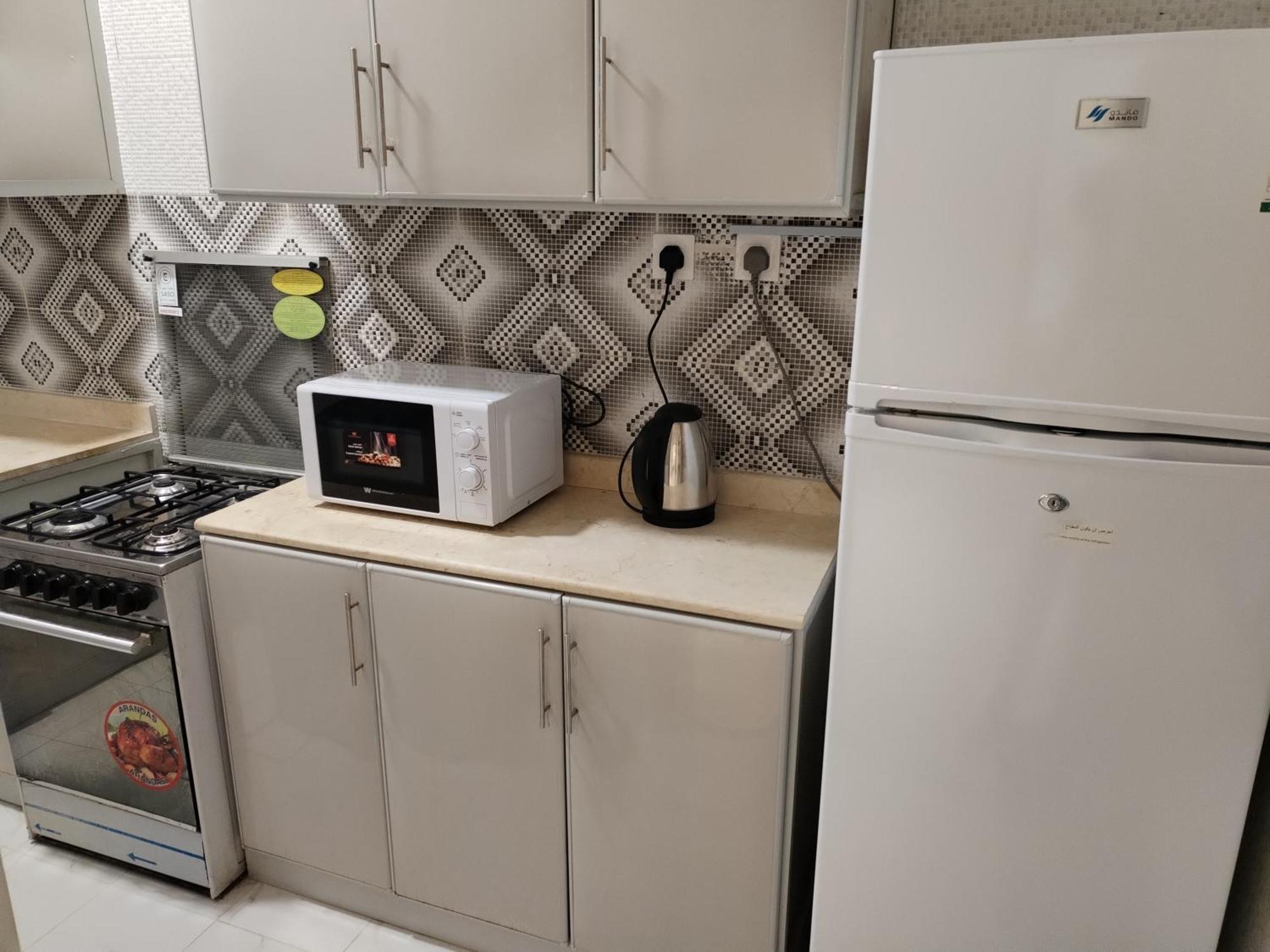 Apartment صقر للعوائل -غرف نوم وجلسه واسعه ومطبخ- *